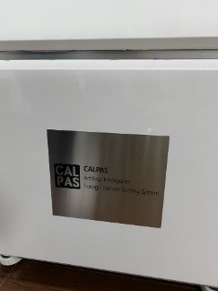 텍스트, 벽, 실내이(가) 표시된 사진자동 생성된 설명